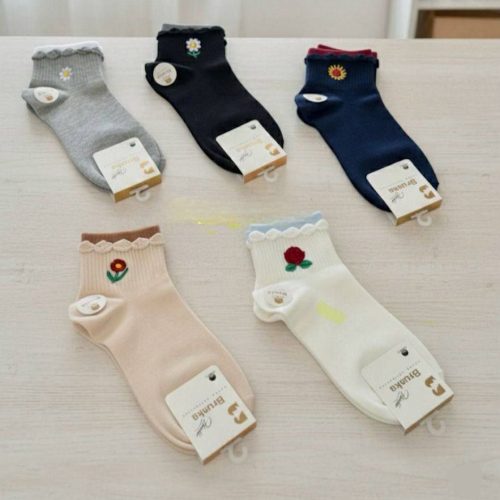 جوراب زنانه مچی گلدوزی بروسکا خارجی کد 138877 - خرید جوراب زنانه عمده