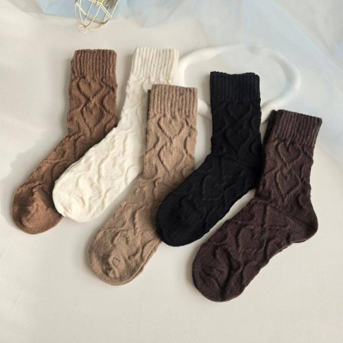 جوراب زنانه ساقدار پشمی قلب برجسته خارجی کد 138792 - خرید جوراب زنانه عمده